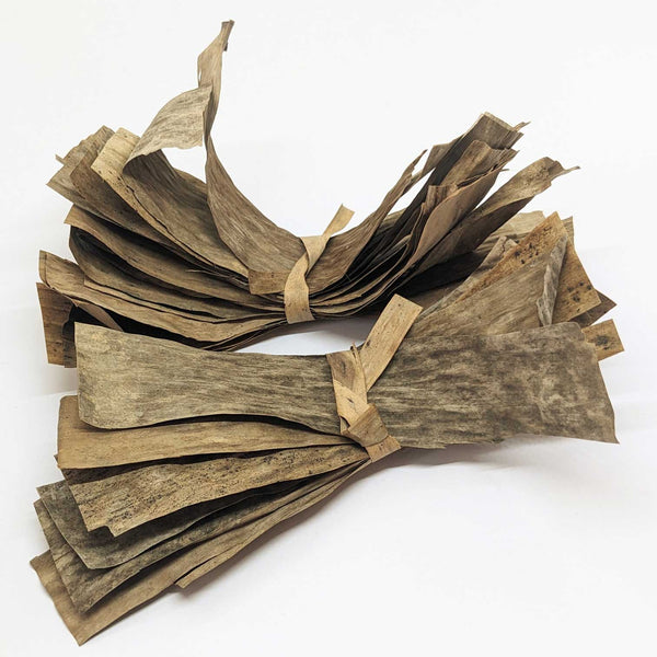 banana leaves, banana leaf, dried banana leaves, banana leaves for cooking, banana leaves for steaming, banana leaves for wrapping, banana leaves for tamales, banana leaves for recipes, banana leaves for serving, natural serving ware, biodegradable plates, banana leaf paper, banana leaf wrap, plantain leaves, buy banana leaves, banana leaf wholesale, organic banana leaves.