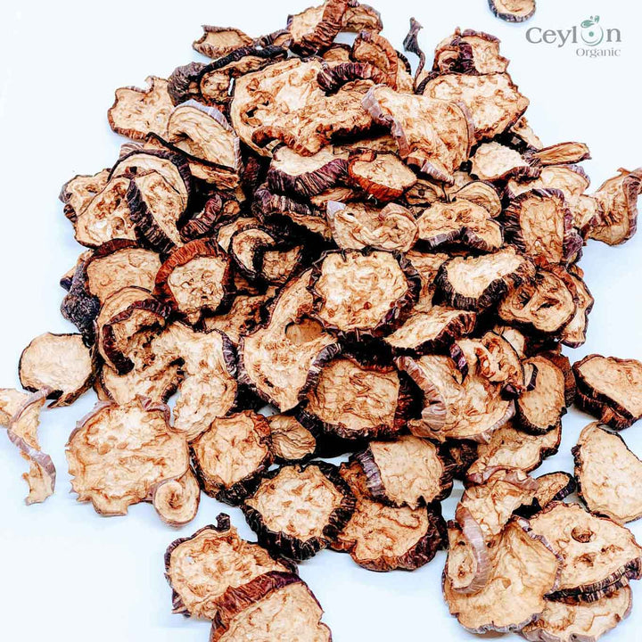 Crispy and flavorful, dehydrated organic brinjal slices are perfect for on-the-go snacking.