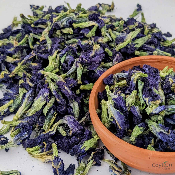 Brew a vibrant blue tea with butterfly pea flowers, rich in antioxidants and caffeine-free,Discover delicious recipe ideas and health benefits of butterfly pea flowers.