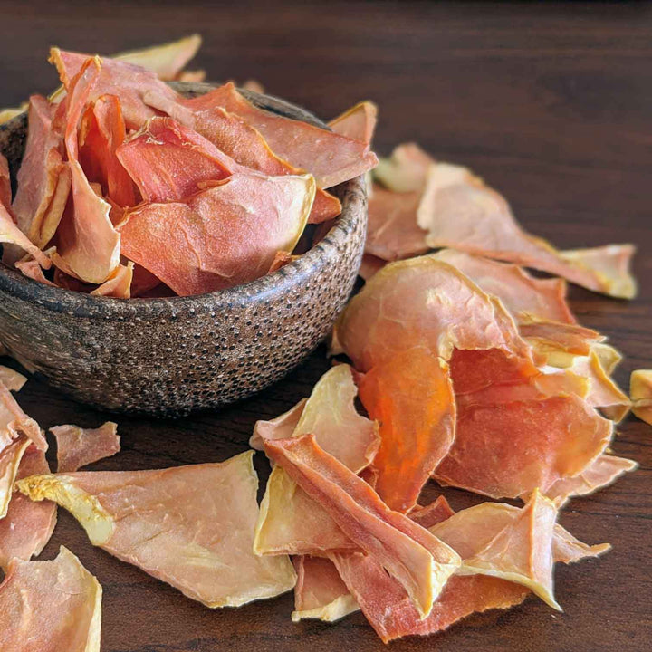 Dried papaya slices – nutritious snack for smoothies, cereals, and desserts